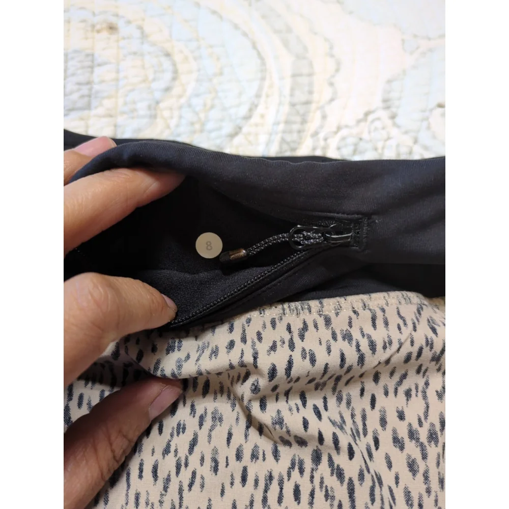 Lululemon Women's Leopard Print Skirt With Built In Shorts Size 8 - Picture 6 of 6